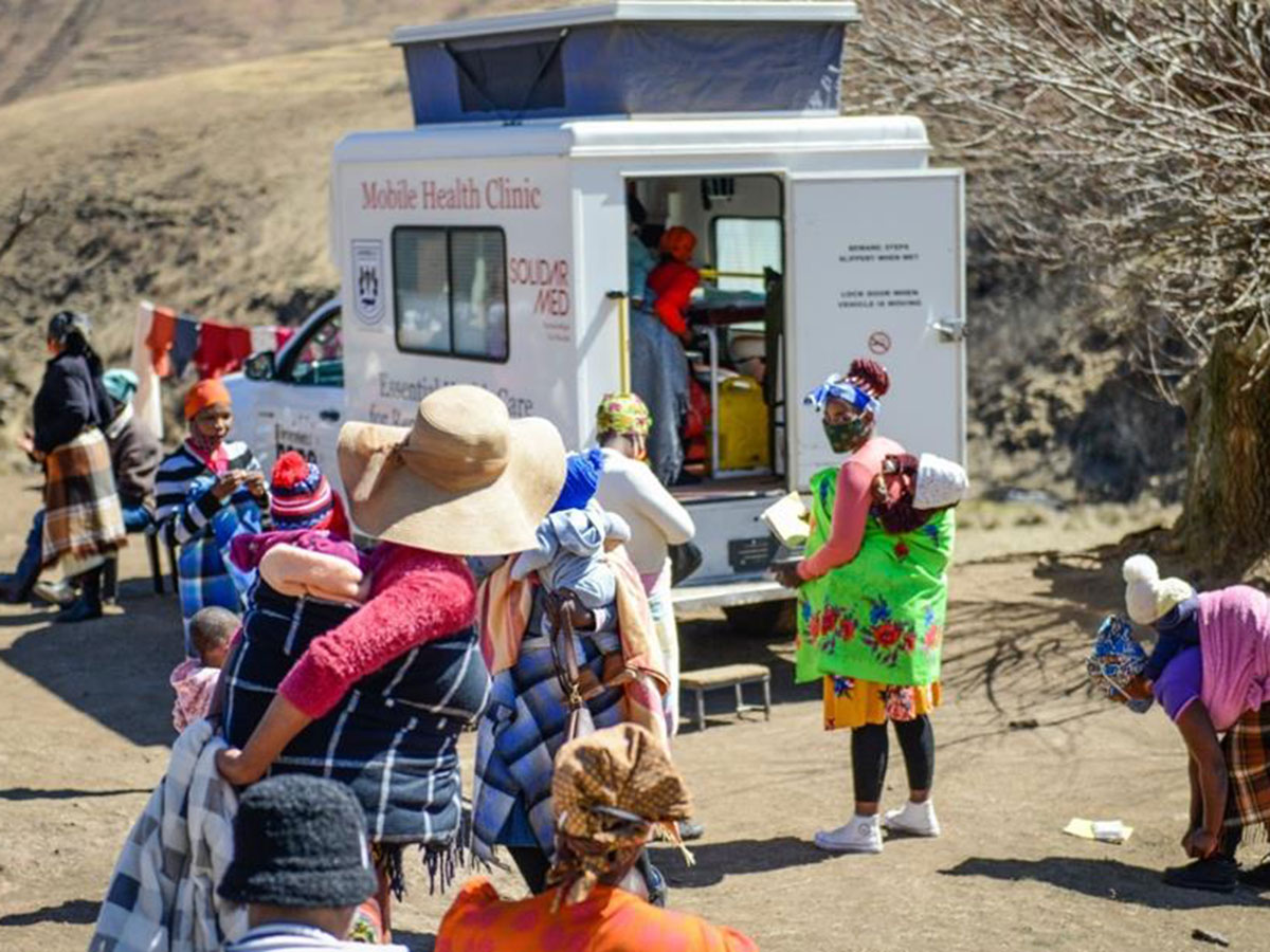 250018 - Lesotho: La salute su quattro ruote