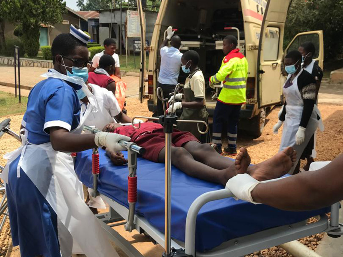 250019 - Uganda: Ambulanz bringt Patienten ins Spital und mobile Gesundheitsteams in abgelegene Dörfer